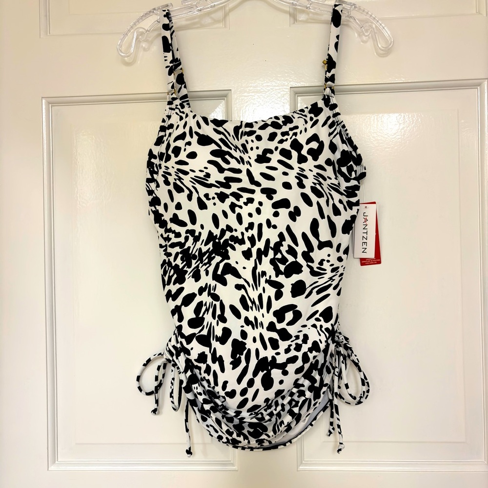 NWT Jantzen “tankini” top